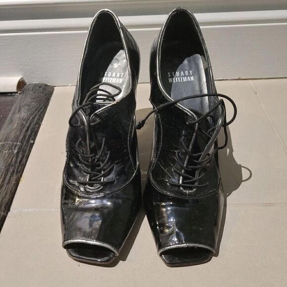 2/$20 Stuart Weitzman black shinny leather heels - Picture 2 of 5